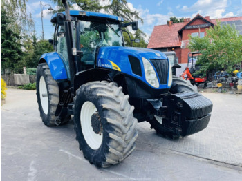 Trattore NEW HOLLAND T7000