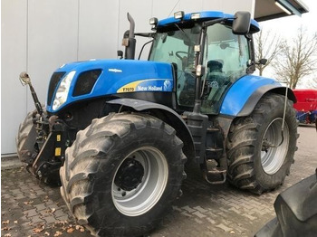 Trattore NEW HOLLAND T7000