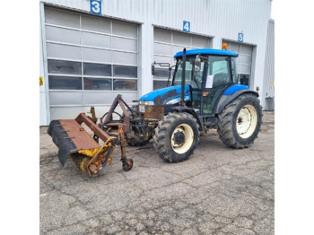 Trattore NEW HOLLAND
