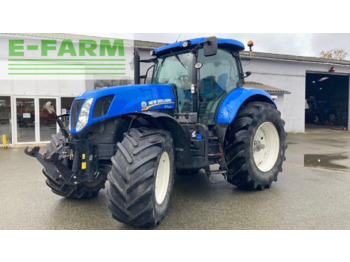 Trattore NEW HOLLAND T7.220
