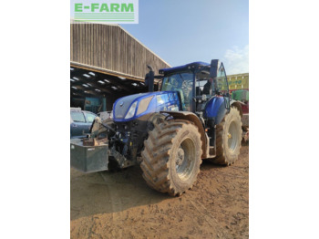 Trattore NEW HOLLAND T7