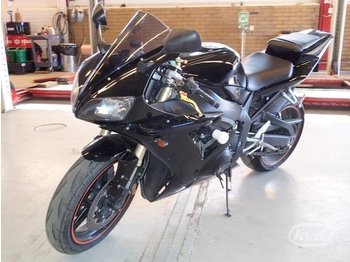 Yamaha YZF-R1 (151hk)  - Motocicletta