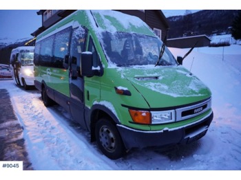 Minibus, Pulmino Iveco Daily: foto 1