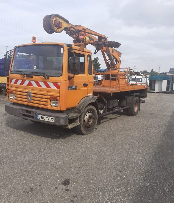 Autocarro con pianale/ Cassone fisso Camion tarieres Plantation Poteaux France Telecom