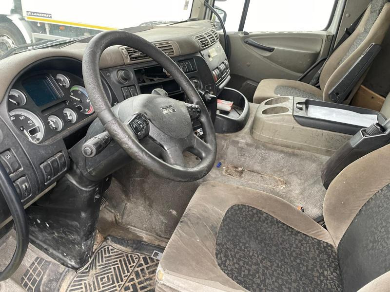 Autocarro con pianale/ Cassone fisso DAF CF 360