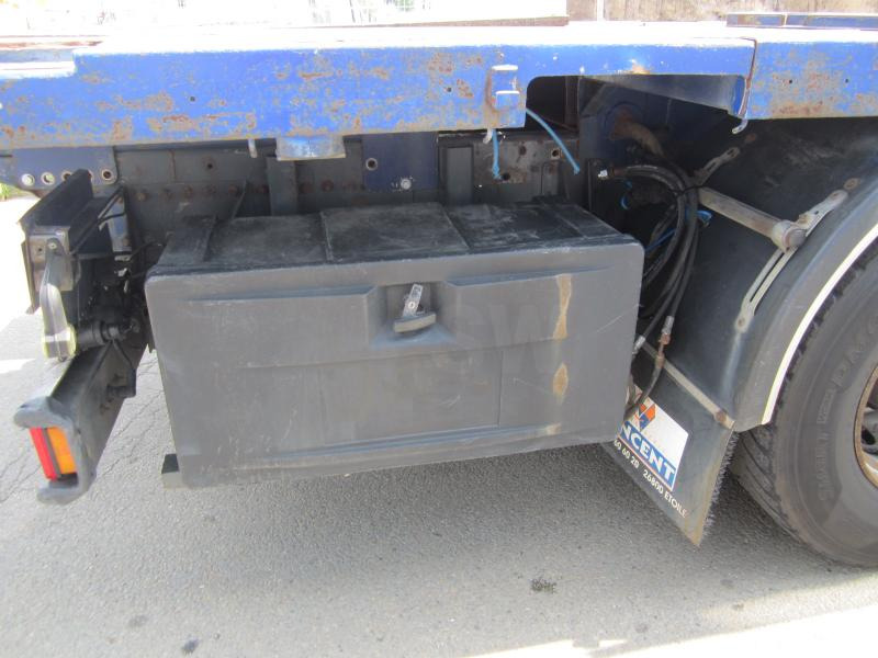 Autocarro con pianale/ Cassone fisso DAF XF105 460