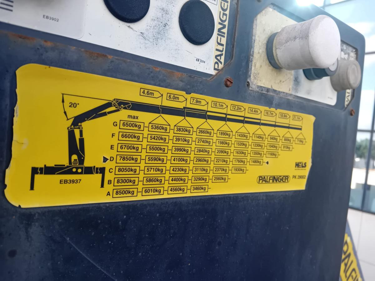 Autocarro con pianale/ Cassone fisso DAF XF105 460