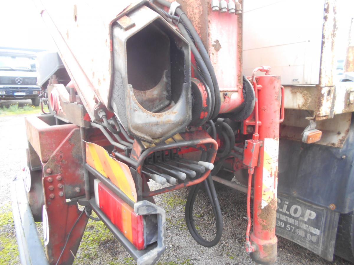 Autocarro con pianale/ Cassone fisso Iveco Eurotrakker 330E34