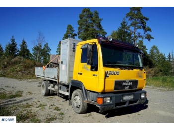 Autocarro con pianale/ cassone fisso MAN 8.163