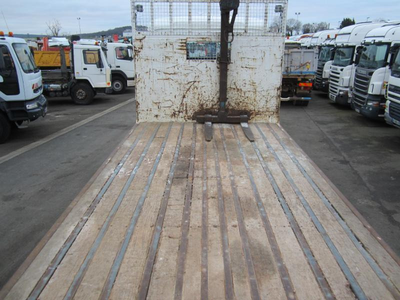 Autocarro con pianale/ Cassone fisso MAN TGA