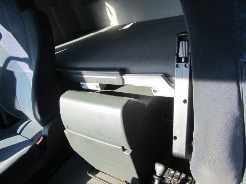 Autocarro con pianale/ Cassone fisso MAN TGA 26.430