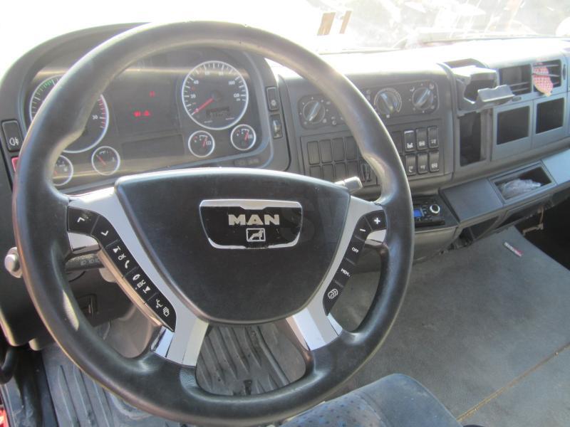 Autocarro con pianale/ Cassone fisso MAN TGA 26.430