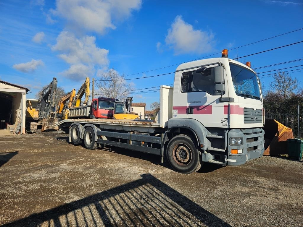 Autocarro con pianale/ Cassone fisso MAN TGA 28.310