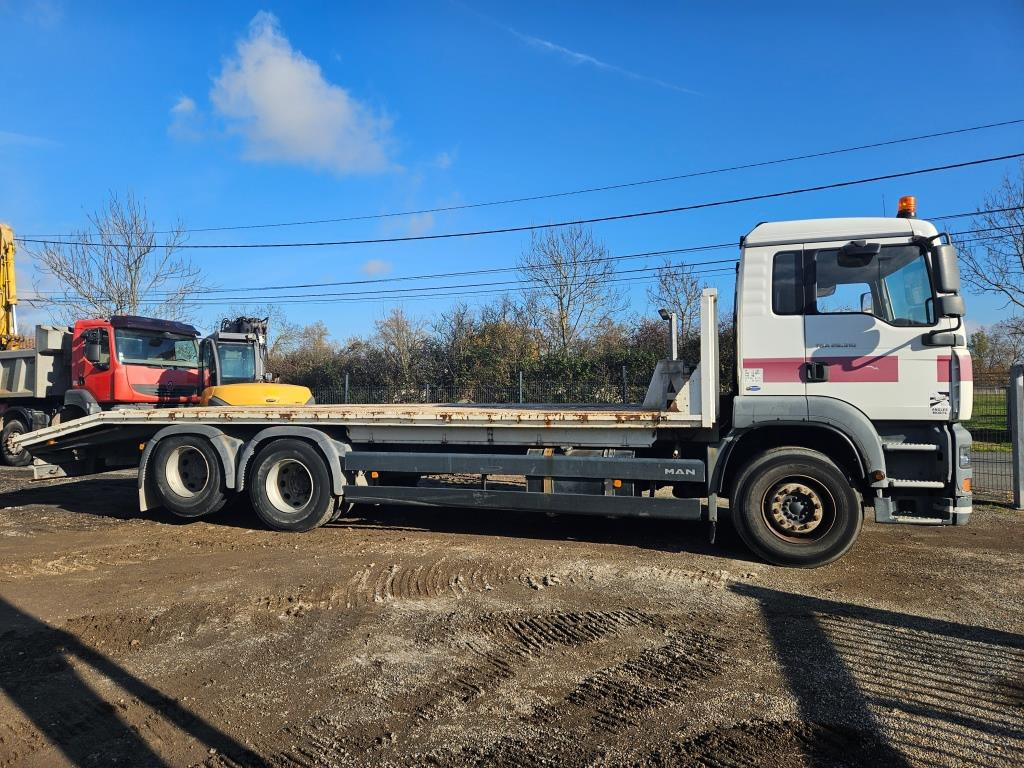 Autocarro con pianale/ Cassone fisso MAN TGA 28.310