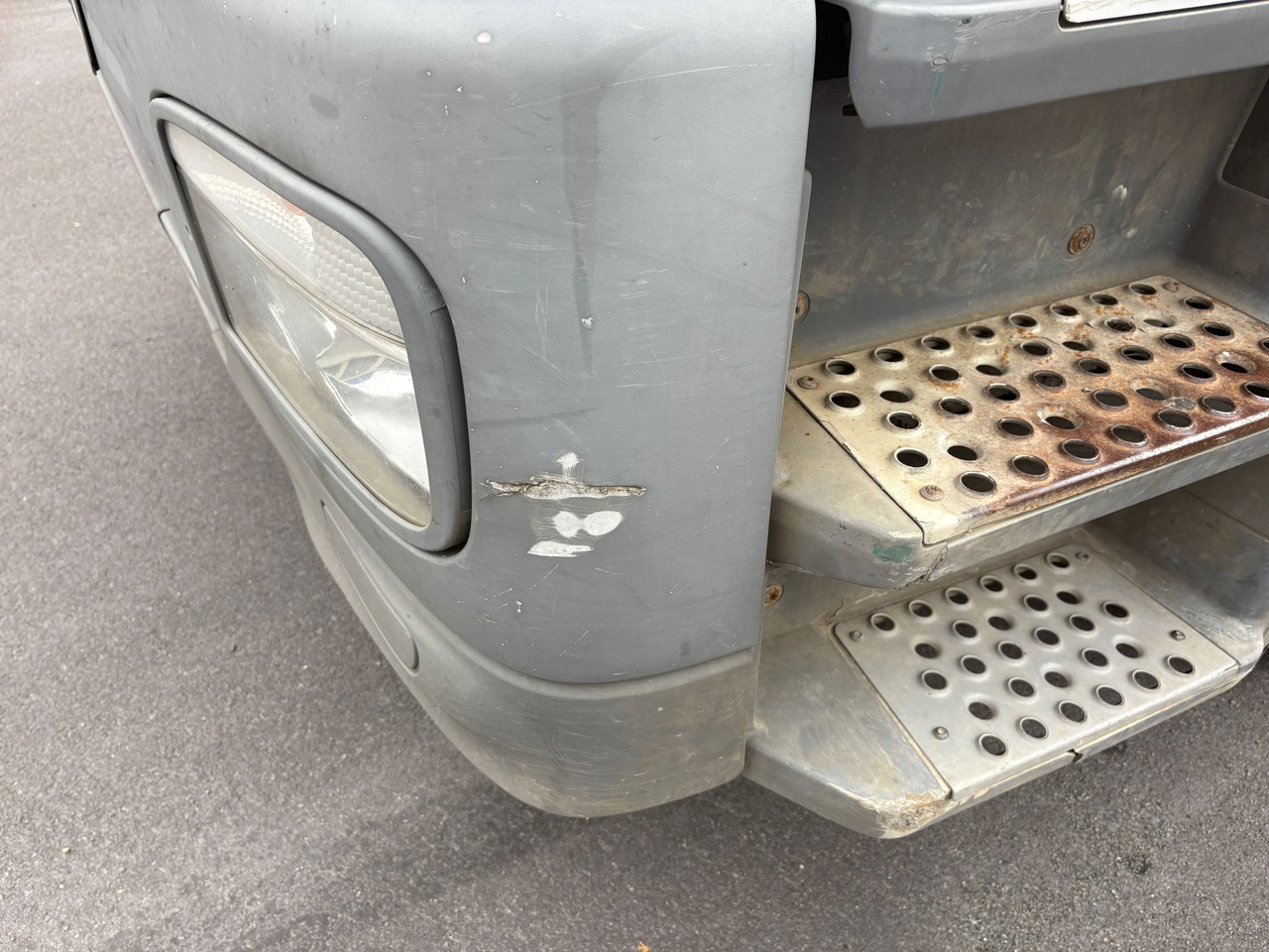 Autocarro con pianale/ Cassone fisso Mercedes Axor 2533