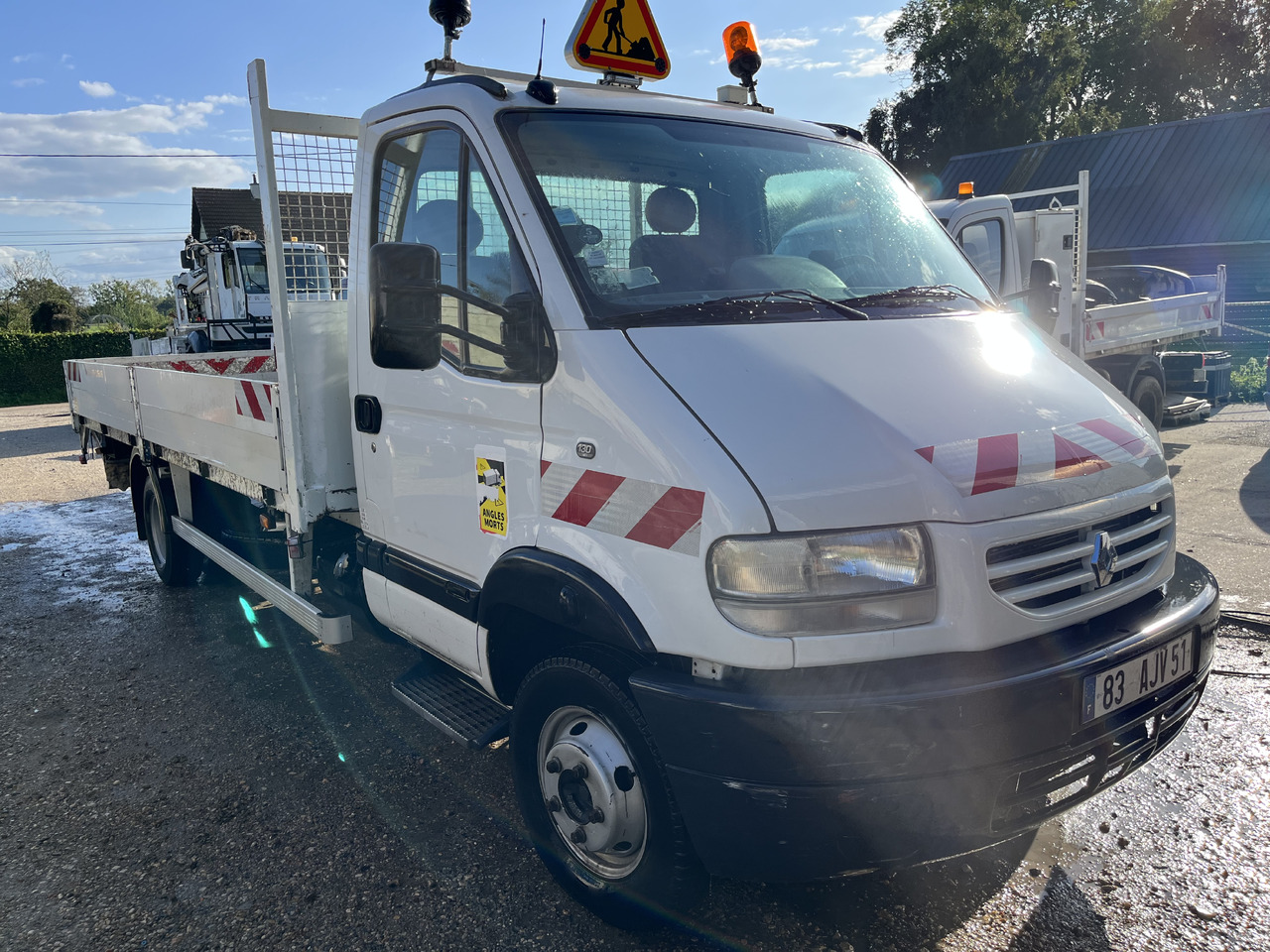 Autocarro con pianale/ Cassone fisso Renault Mascott 2L8 dci 130cv plateau hayon