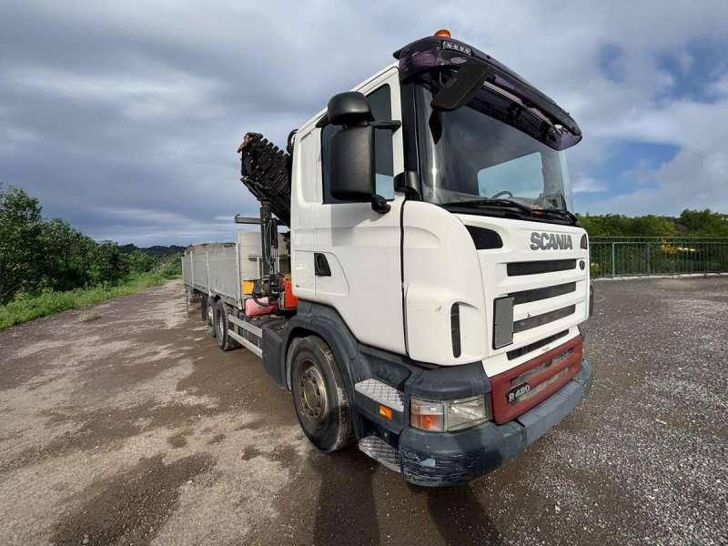 Autocarro con pianale/ Cassone fisso Scania R420
