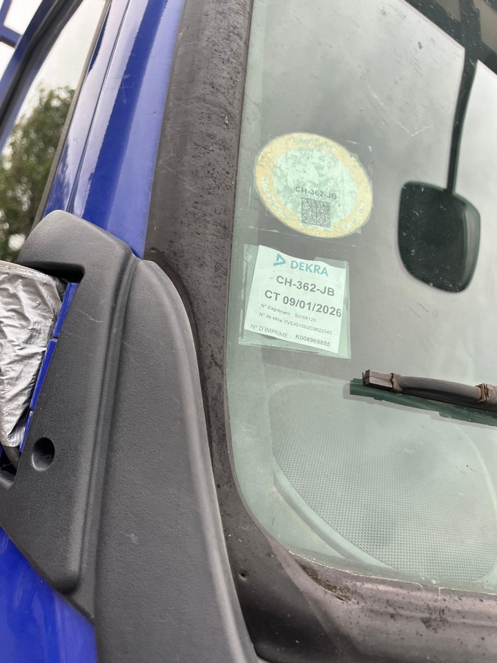 Autocarro con pianale/ Cassone fisso Volvo FM 420