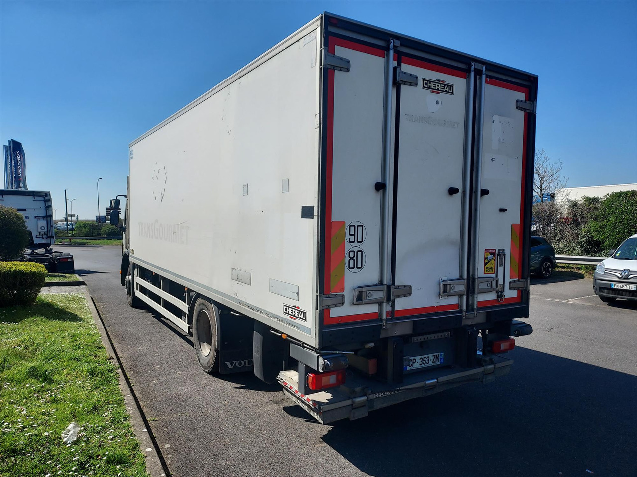 Autocarro frigorifero RENAULT FE 260