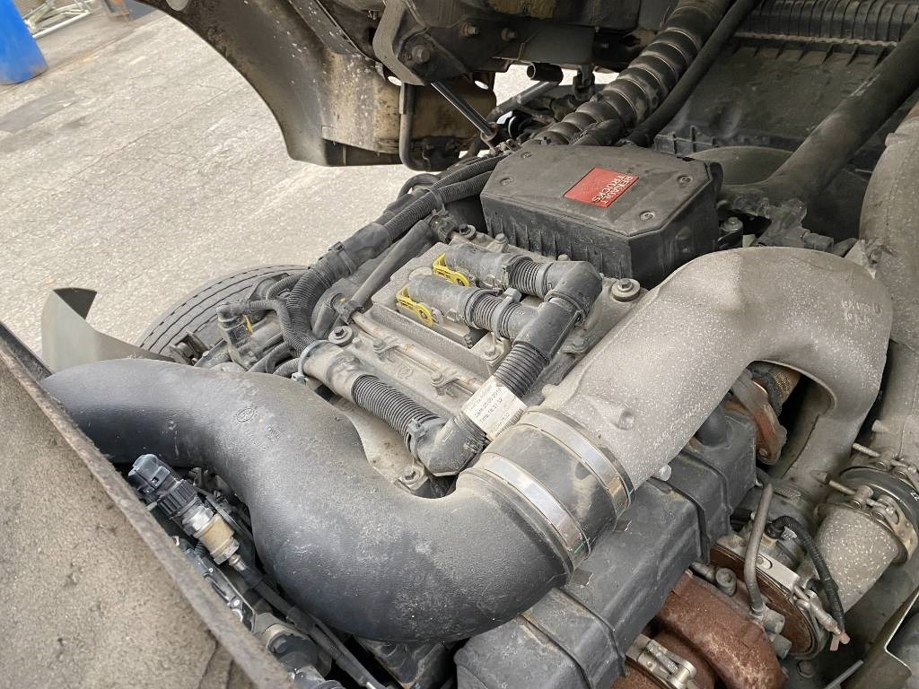 Autocarro frigorifero Renault D240 /LAMBERET/CARRIER 1150 *A REPARER*