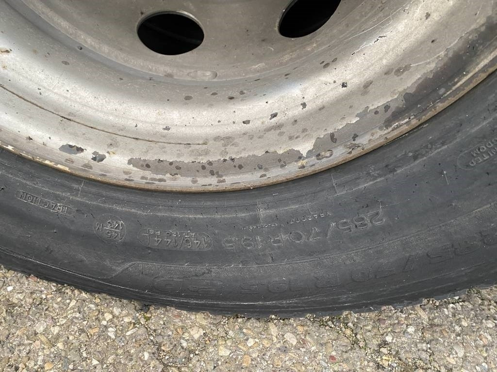 Autocarro frigorifero Renault D240 /LAMBERET/CARRIER 1150 *A REPARER*