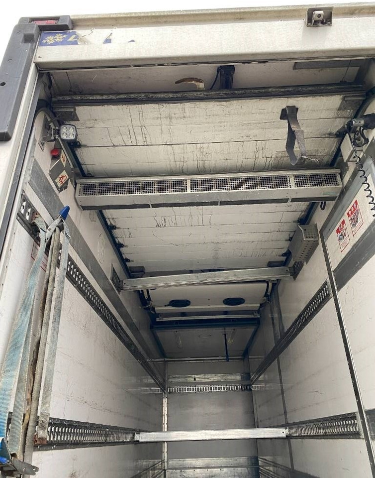 Autocarro frigorifero Renault D240 /LAMBERET/CARRIER 1150 *A REPARER*