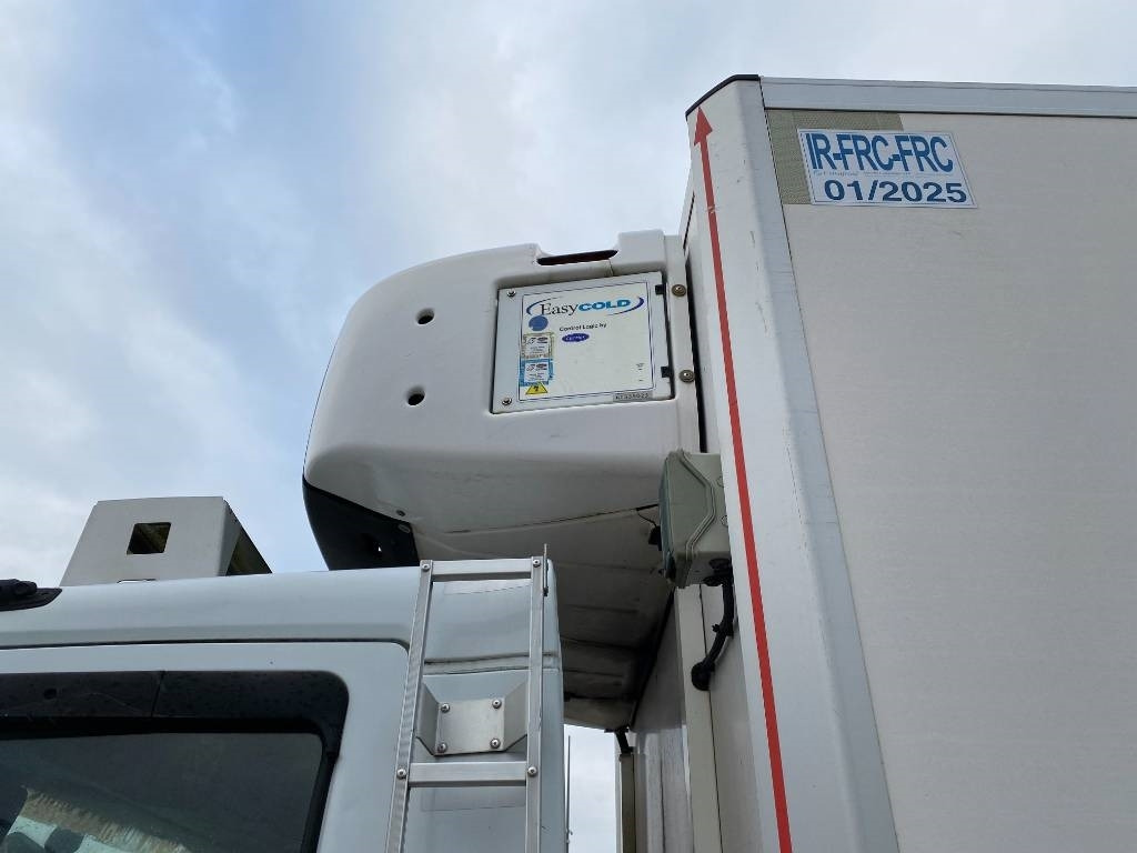 Autocarro frigorifero Renault D240 /LAMBERET/CARRIER 1150 *A REPARER*