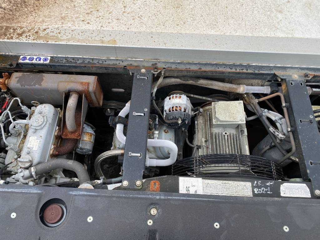 Autocarro frigorifero Renault D240 /LAMBERET/CARRIER 1150 *A REPARER*