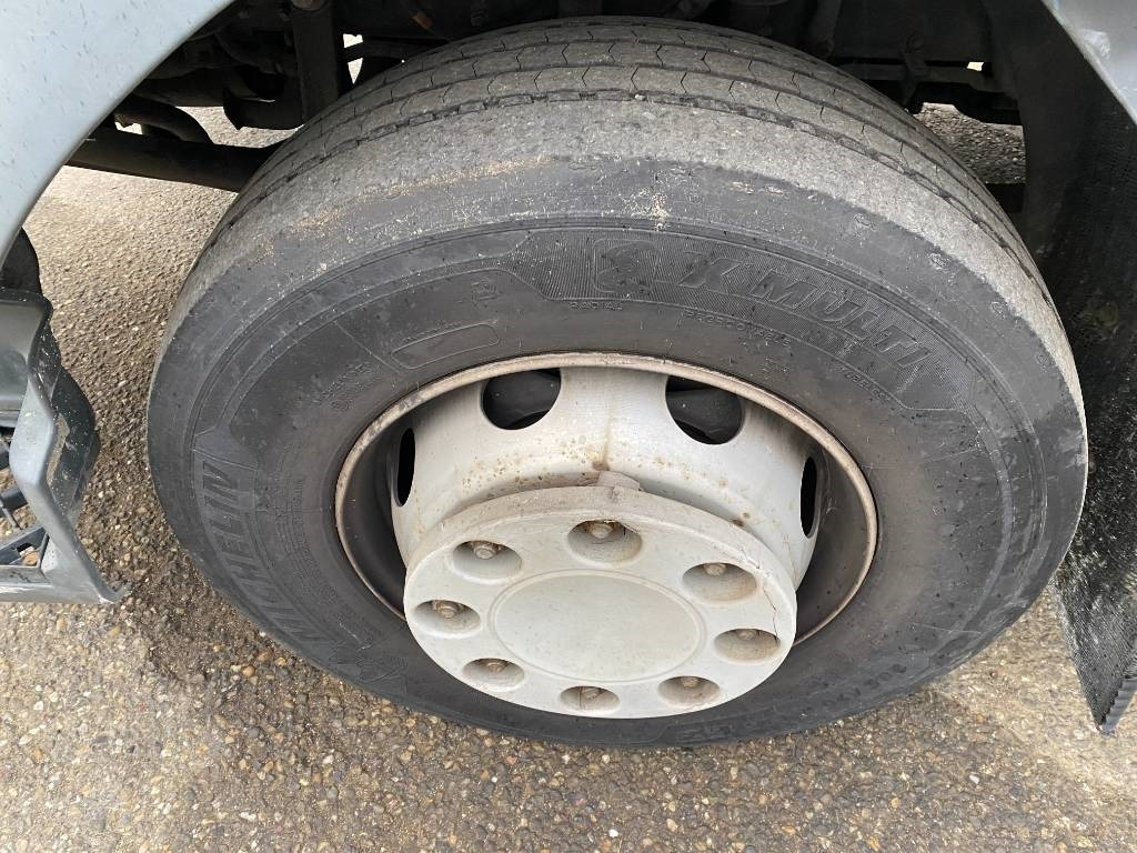 Autocarro frigorifero Renault D240 /LAMBERET/CARRIER 1150 *A REPARER*