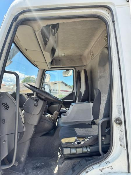 Autocarro frigorifero Renault Midlum 220 DXI