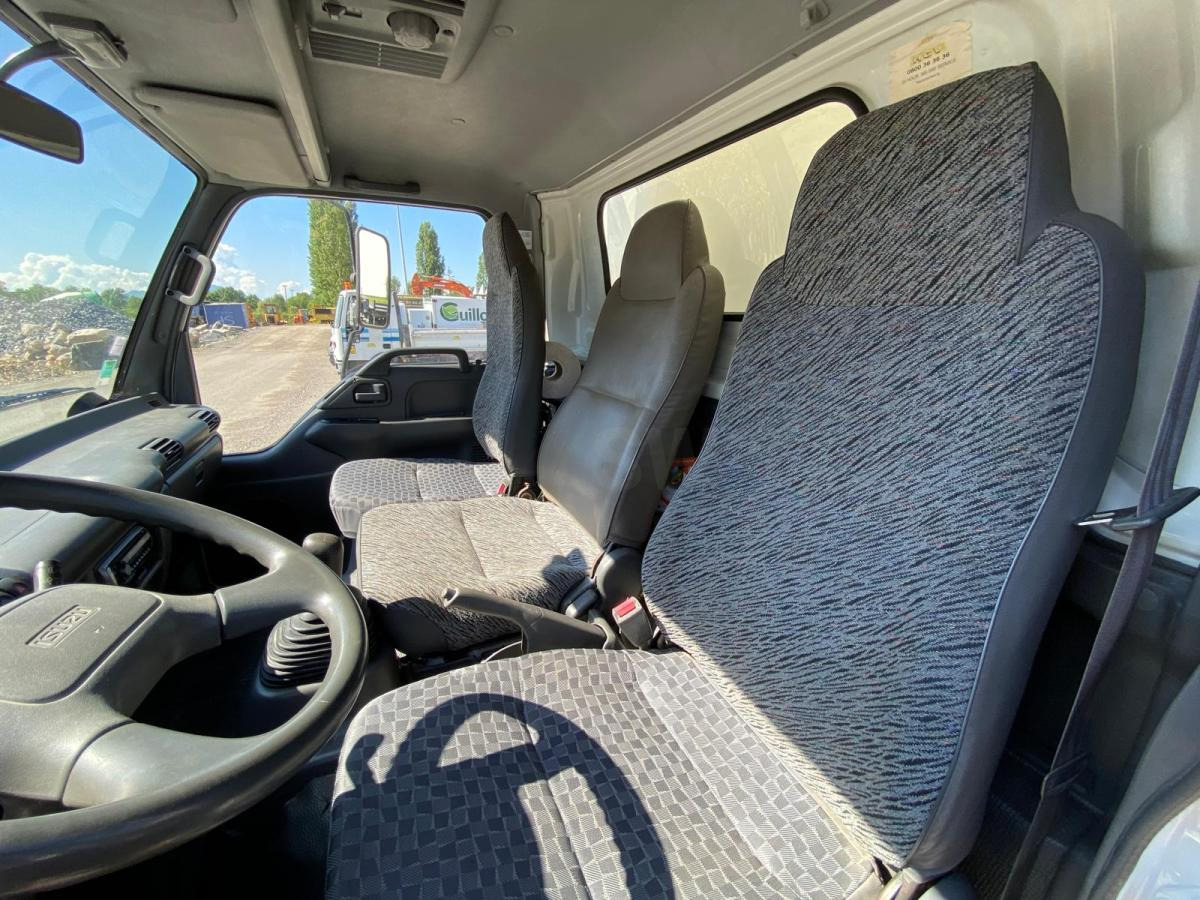 Autocarro furgonato ISUZU Camion SÉRIE N AVEC 2 STRUCTURES CHAPITEAUX