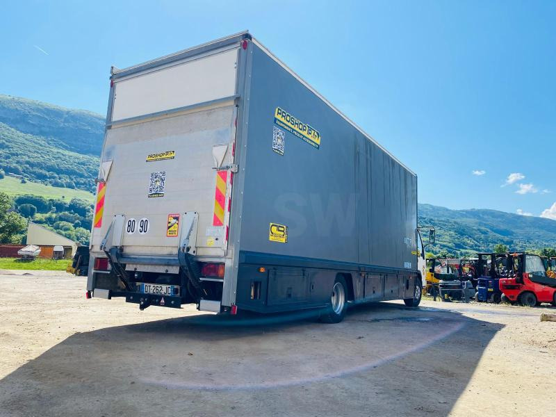 Autocarro furgonato ISUZU Camion SÉRIE N AVEC 2 STRUCTURES CHAPITEAUX
