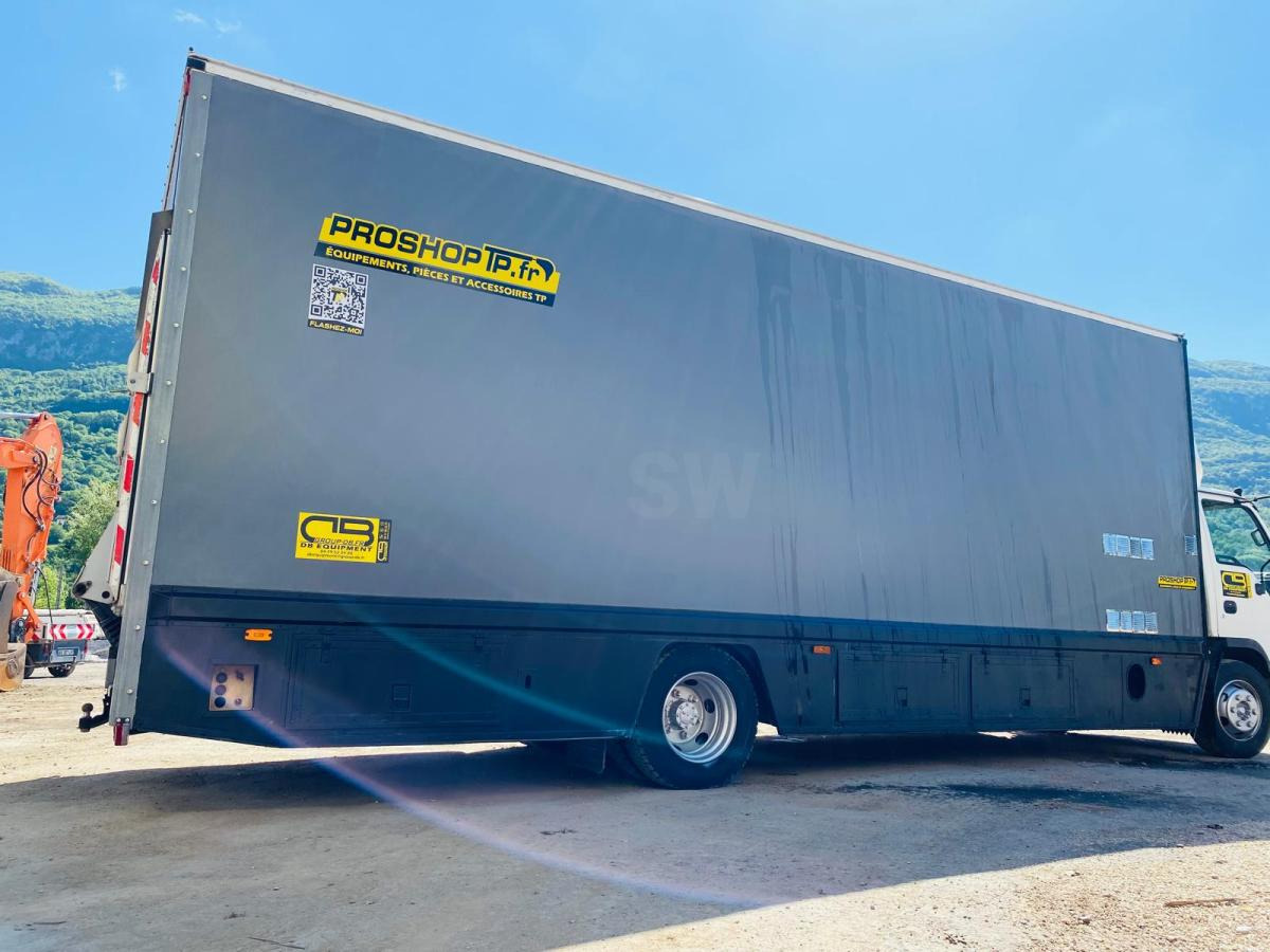 Autocarro furgonato ISUZU Camion SÉRIE N AVEC 2 STRUCTURES CHAPITEAUX