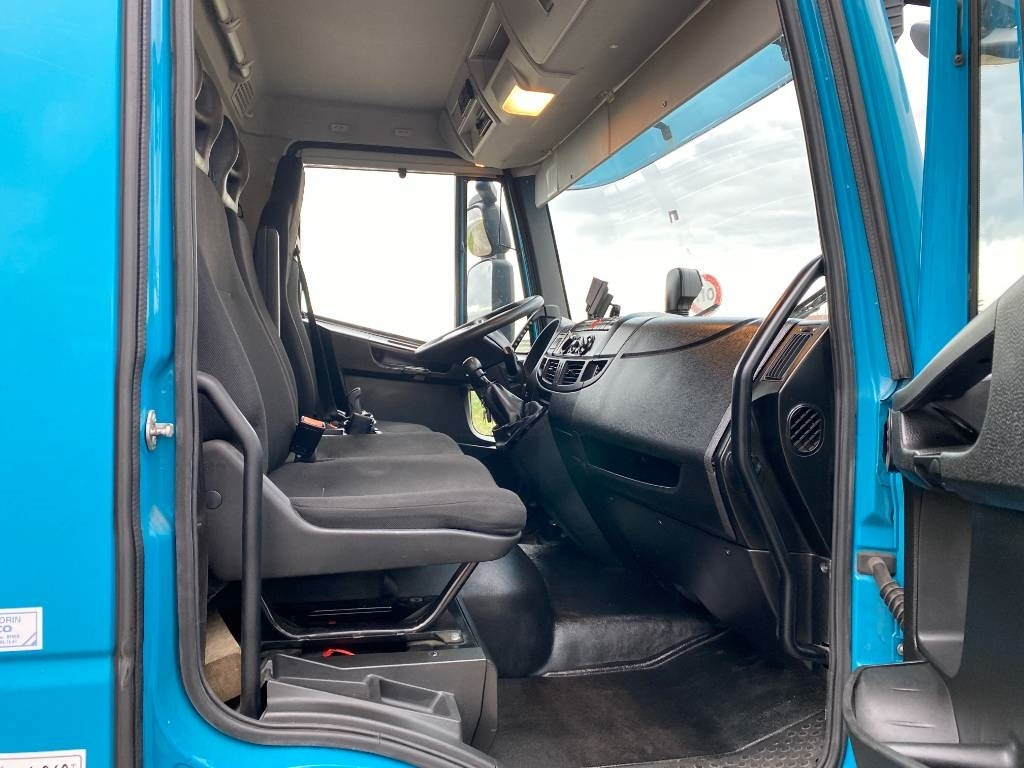 Autocarro furgonato Iveco EuroCargo 120/210 e6 Turbo Hors /Service