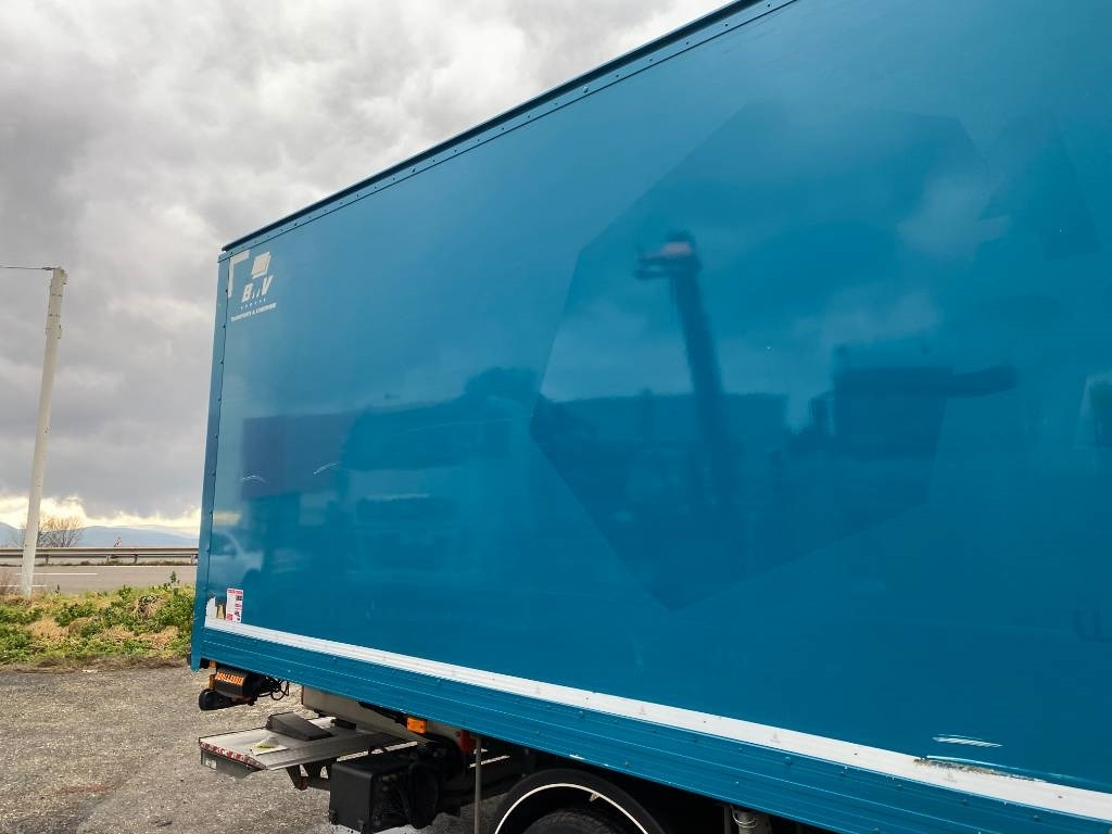 Autocarro furgonato Iveco EuroCargo 120/210 e6 Turbo Hors /Service