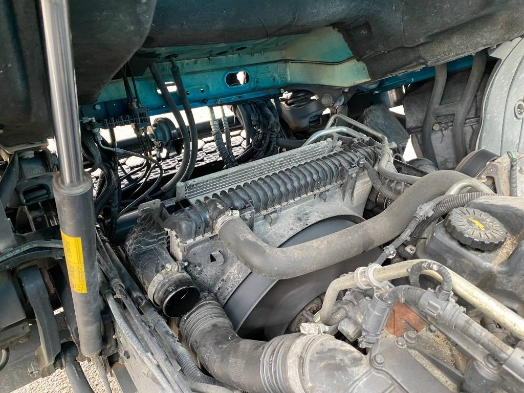 Autocarro furgonato Iveco EuroCargo 120/210 e6 Turbo Hors /Service