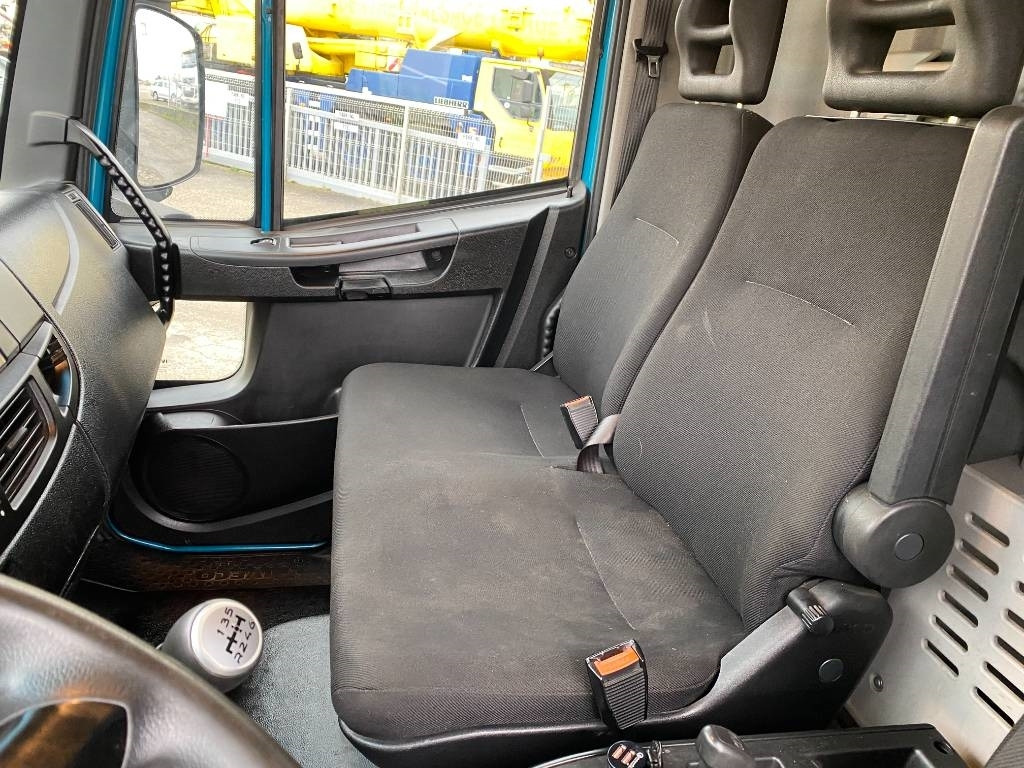 Autocarro furgonato Iveco EuroCargo 120/210 e6 Turbo Hors /Service