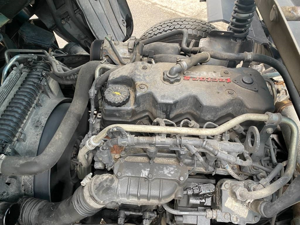 Autocarro furgonato Iveco EuroCargo 120/210 e6 Turbo Hors /Service