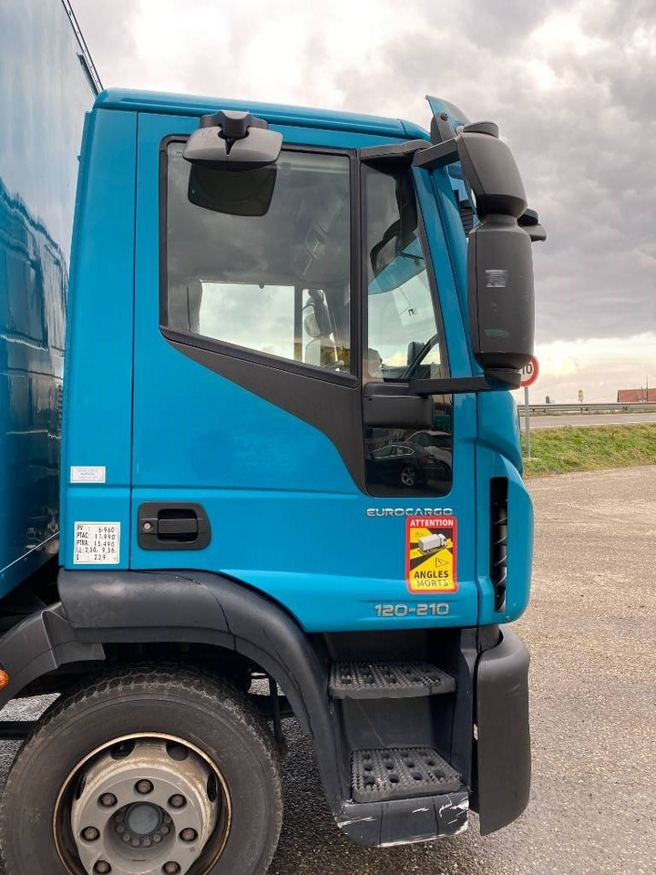 Autocarro furgonato Iveco EuroCargo 120/210 e6 Turbo Hors /Service