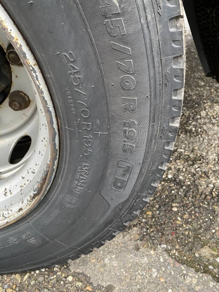 Autocarro furgonato Iveco EuroCargo 120/210 e6 Turbo Hors /Service