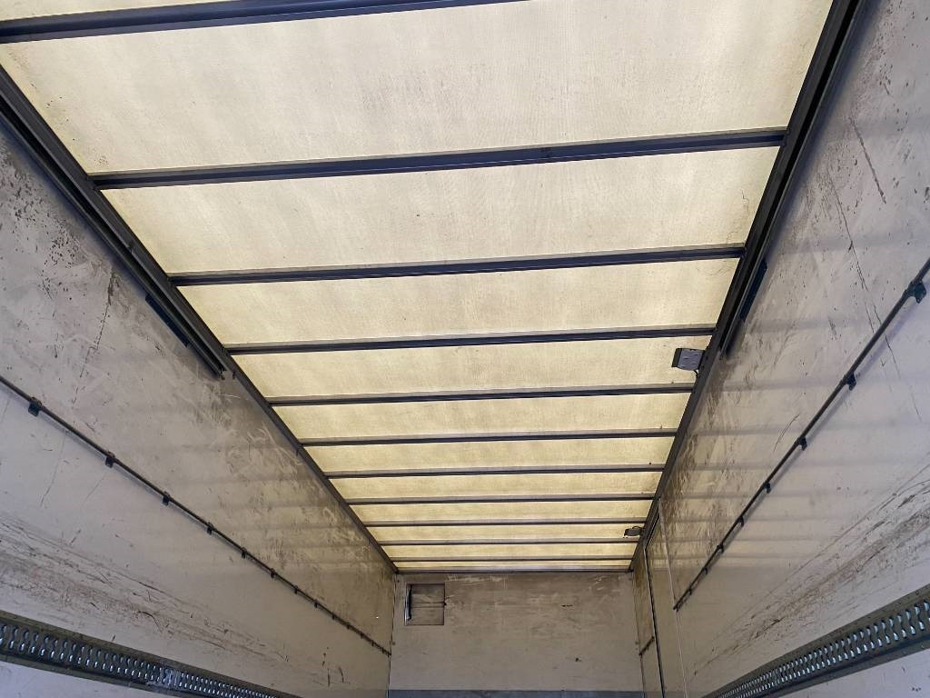 Autocarro furgonato Iveco EuroCargo 120/210 e6 Turbo Hors /Service