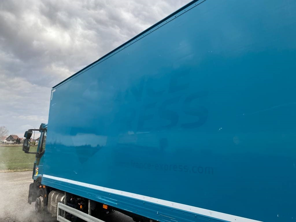 Autocarro furgonato Iveco EuroCargo 120/210 e6 Turbo Hors /Service