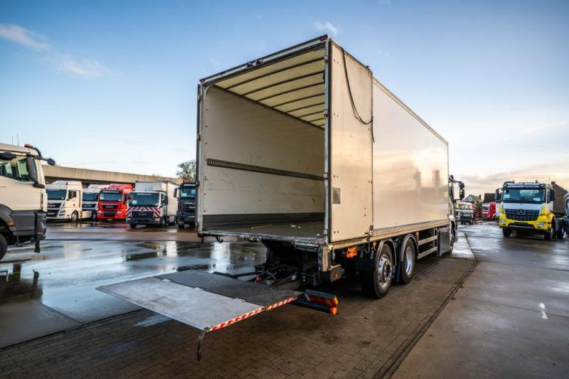 Autocarro furgonato Iveco STRALIS 400 CNG // HAYON DHOLLANDIA