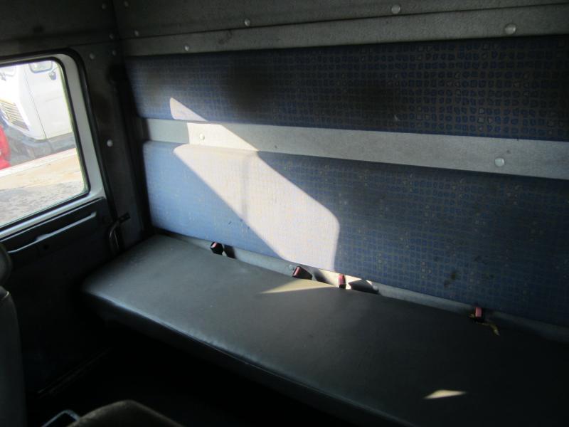 Autocarro furgonato MAN LE 160B