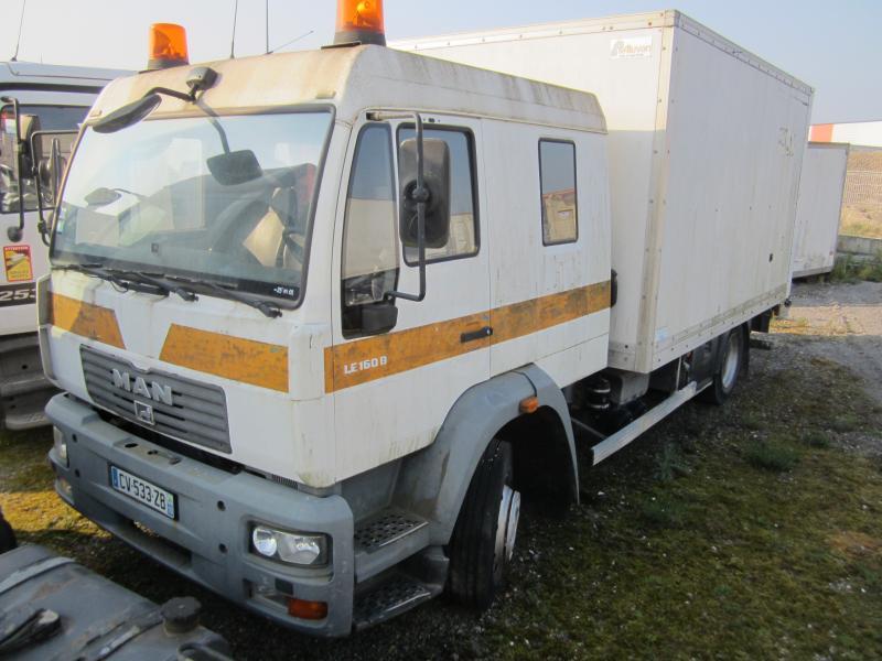 Autocarro furgonato MAN LE 160B