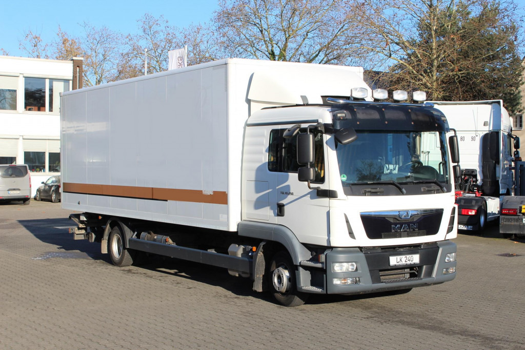 Autocarro furgonato MAN TGL 12.250  Schlafkabine Standheizung Kühlbox LBW