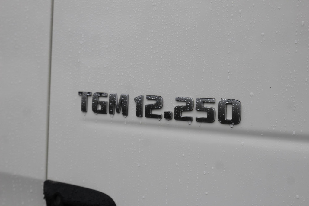 Autocarro furgonato MAN TGM 12.250 E5 Koffer 7,38x2,48x2,49m   LBW