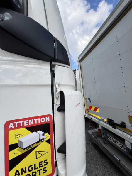 Autocarro furgonato MAN TGS 26.440