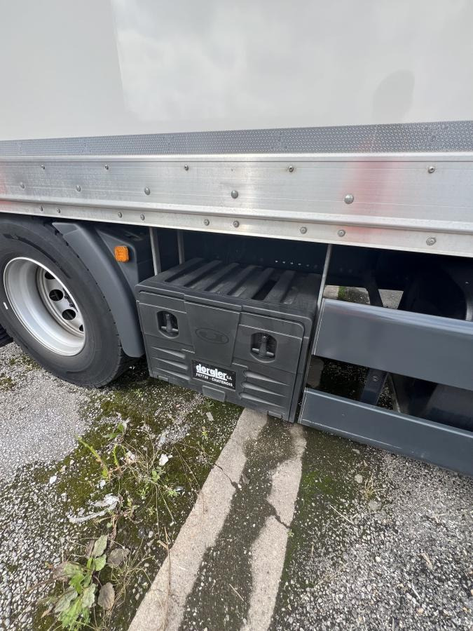 Autocarro furgonato MAN TGS 26.440