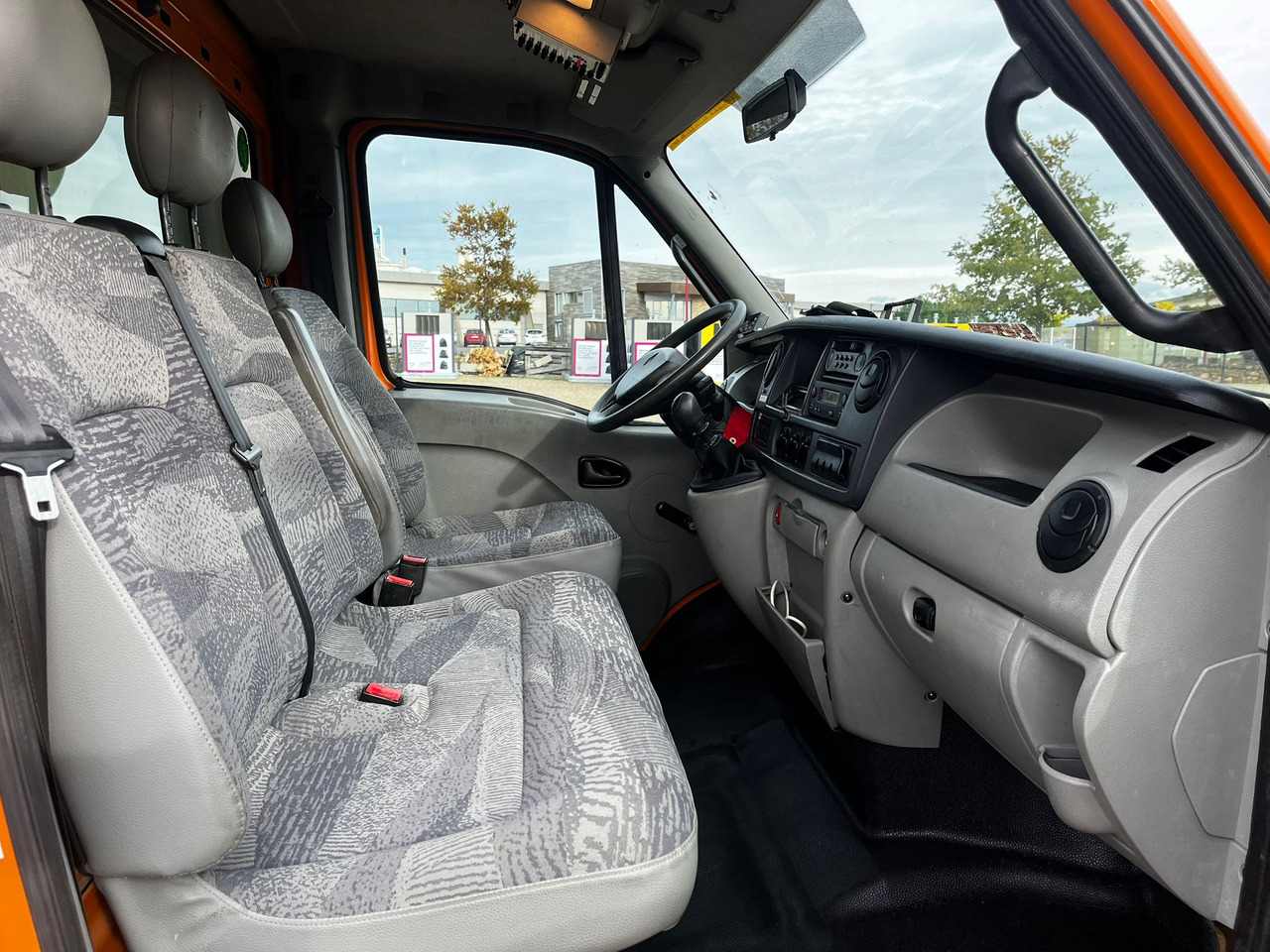 Autocarro furgonato RENAULT Mascott DCI 160 CAISSE + HAYON